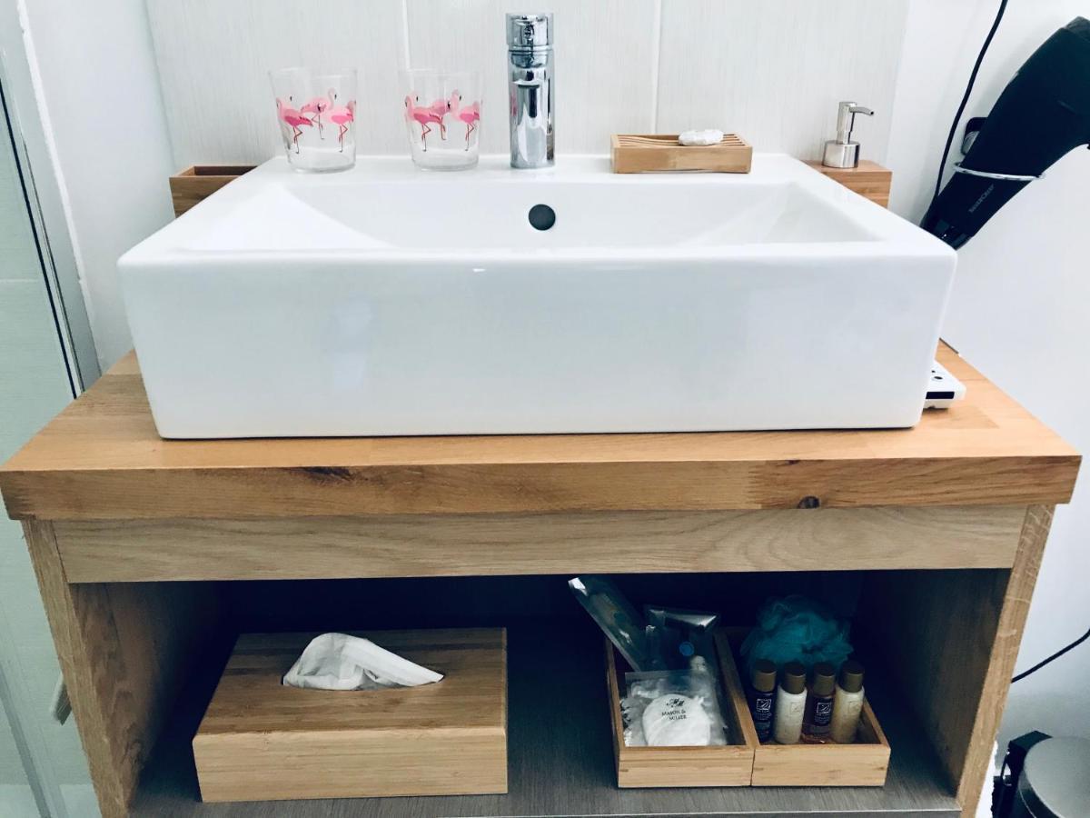 Guesthouse La Costiere - Logements Independants - Espace Piscine Jacuzzi ลูเนล ภายนอก รูปภาพ