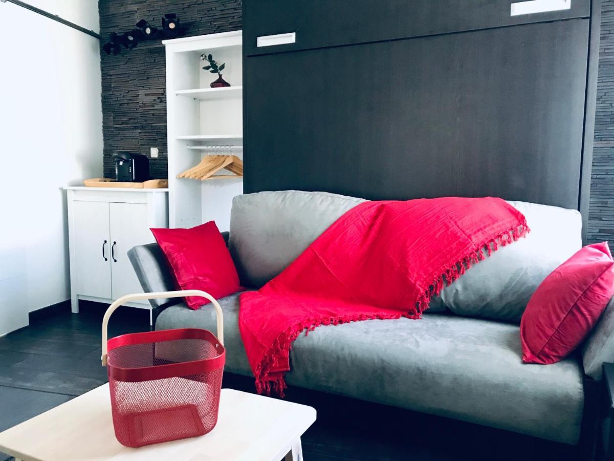 Guesthouse La Costiere - Logements Independants - Espace Piscine Jacuzzi ลูเนล ภายนอก รูปภาพ