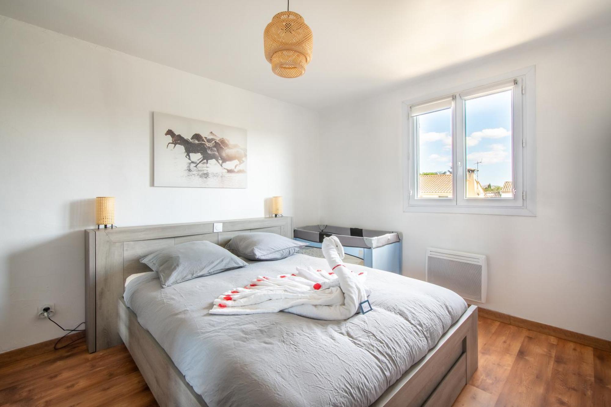 Guesthouse La Costiere - Logements Independants - Espace Piscine Jacuzzi ลูเนล ภายนอก รูปภาพ